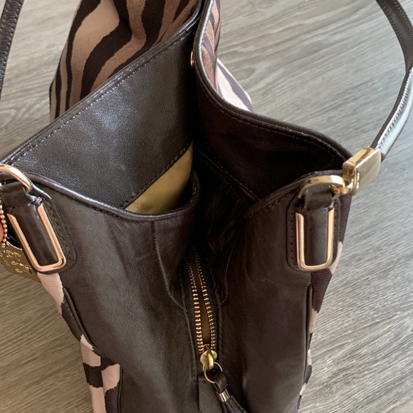 Coach Handbag - Picture 3 of 8